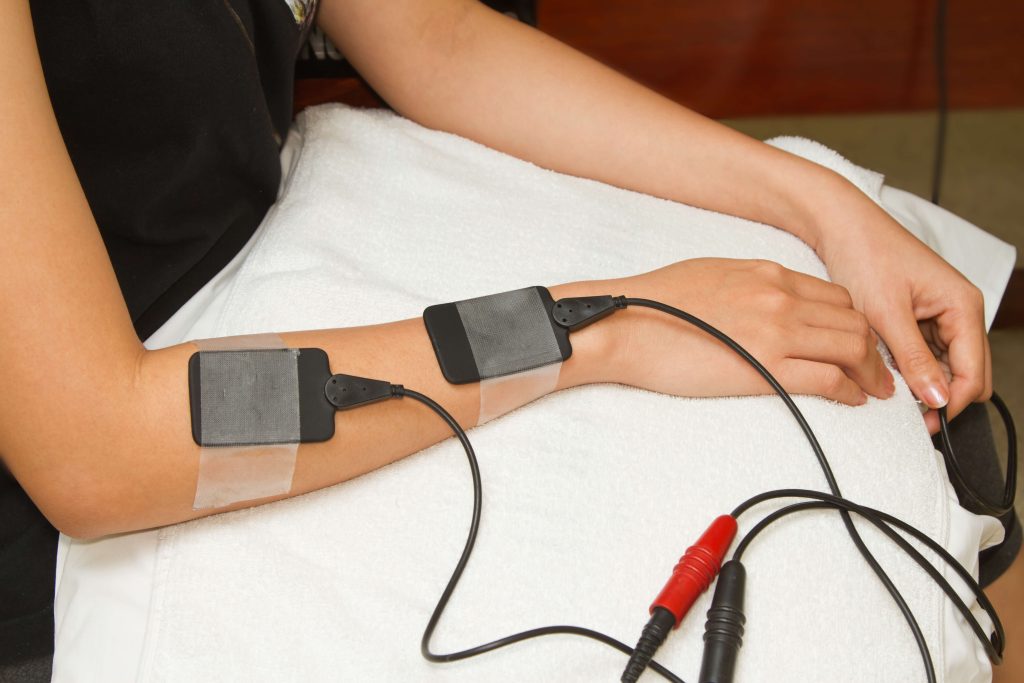 Get to know these helpful physical therapy techniques shutterstock 124700350 physical therapy